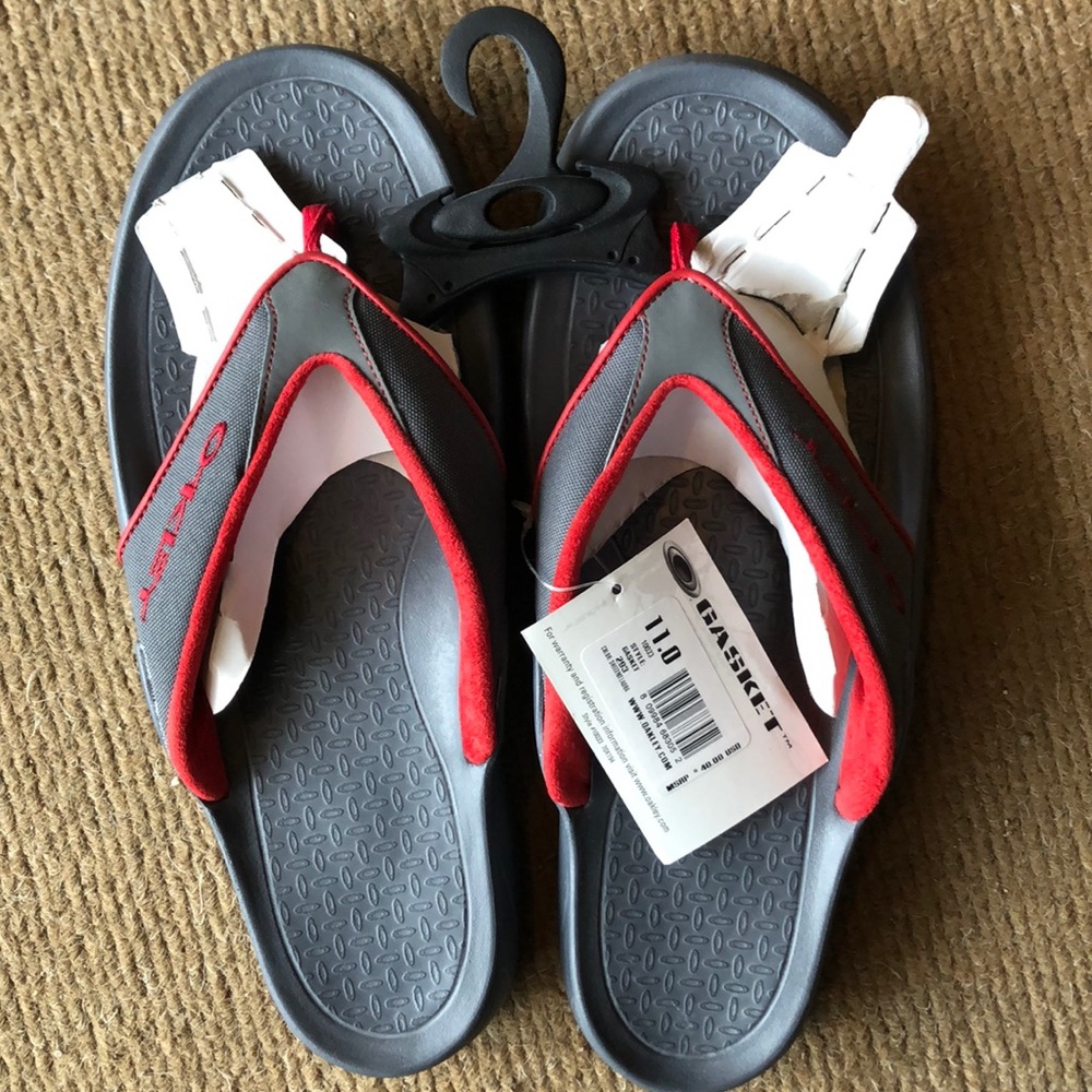 Oakley flip flop